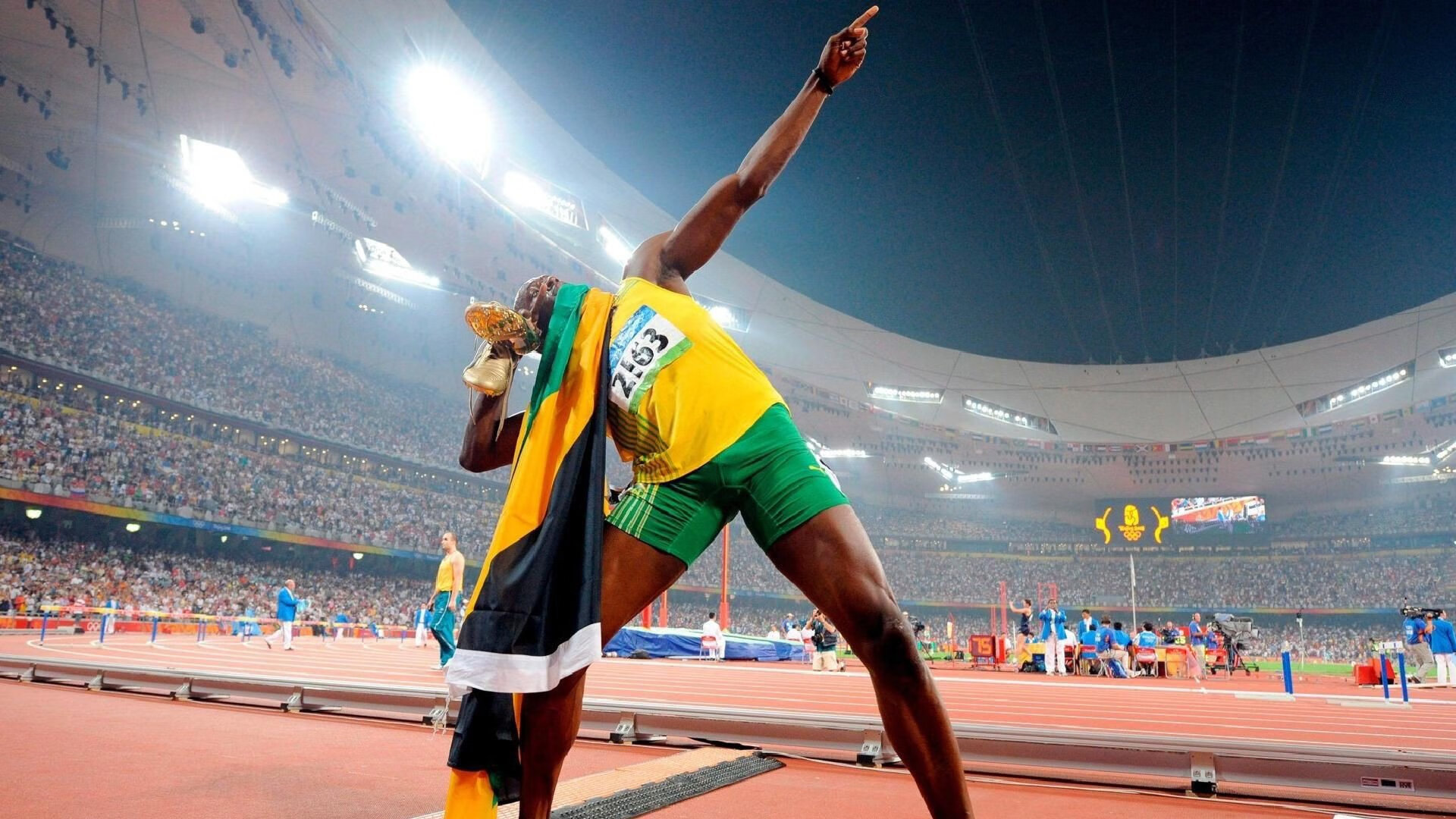 当红魔席卷波斯湾,曼联如何带走伊朗,以及哈兰德数据爆炸的现代足球启示