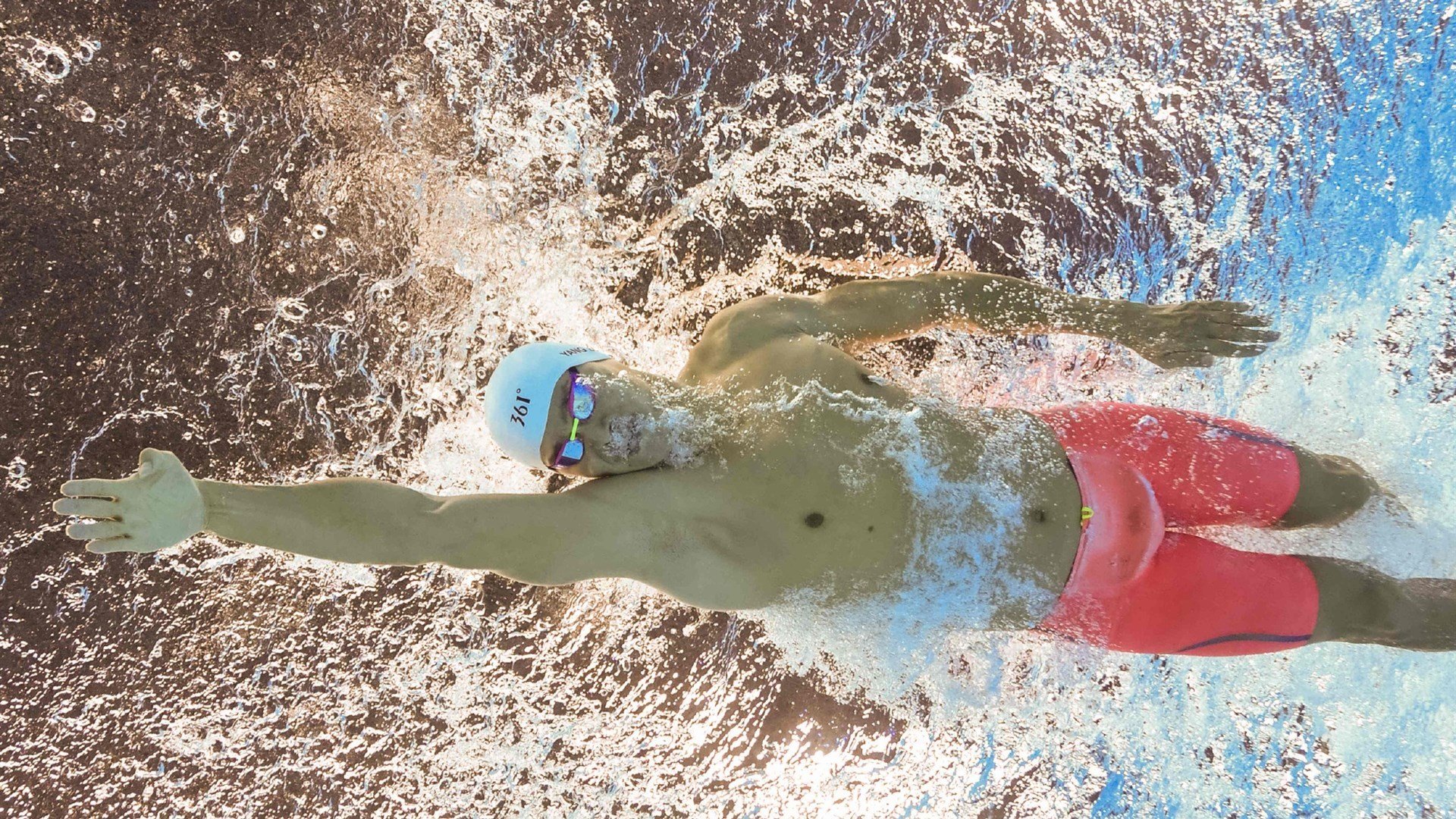 郑思维领衔法国队完胜马来西亚队，一场战术与意志的双重胜利